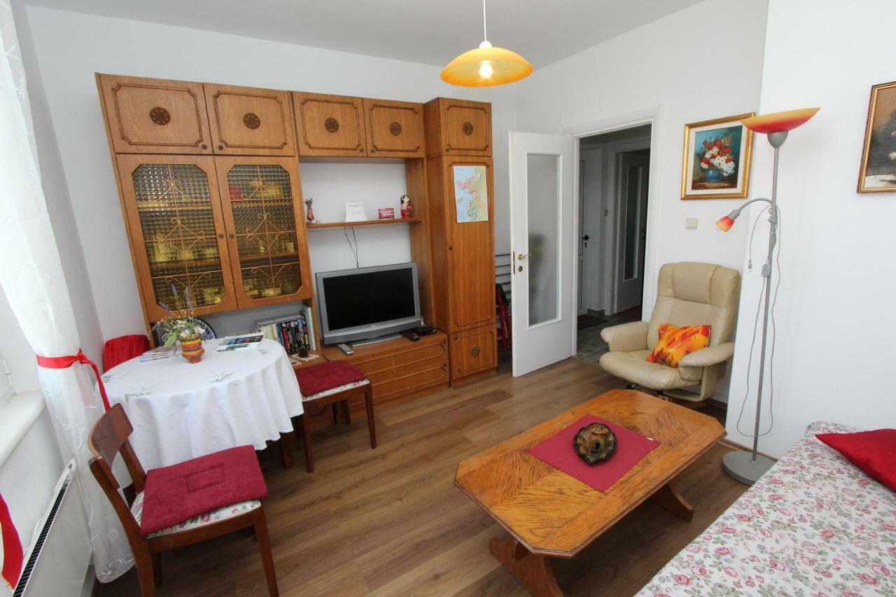 Apartment Dina Rovinj Exterior foto