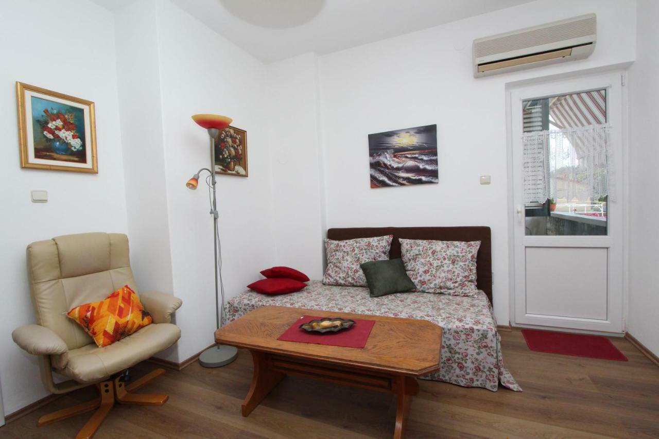 Apartment Dina Rovinj Exterior foto