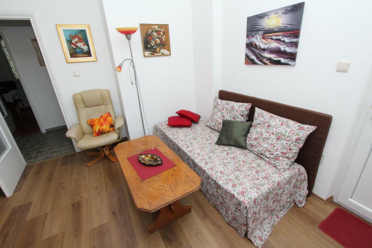 Apartment Dina Rovinj Exterior foto